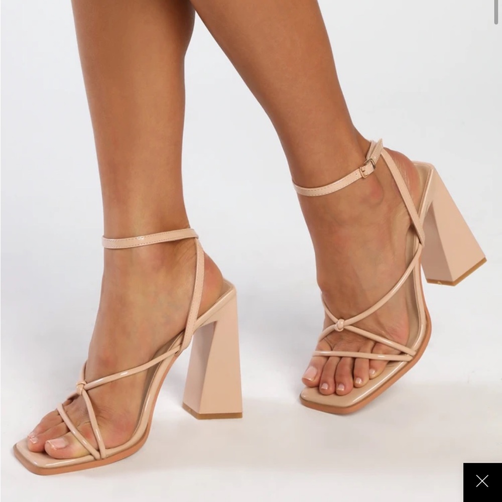 NWT Siarla Light Nude Patent Strappy High Heel Sandals